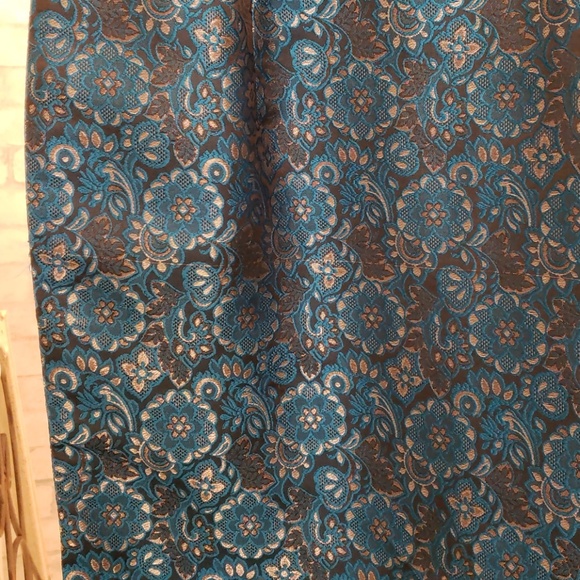 Dress - Picture 4 of 5